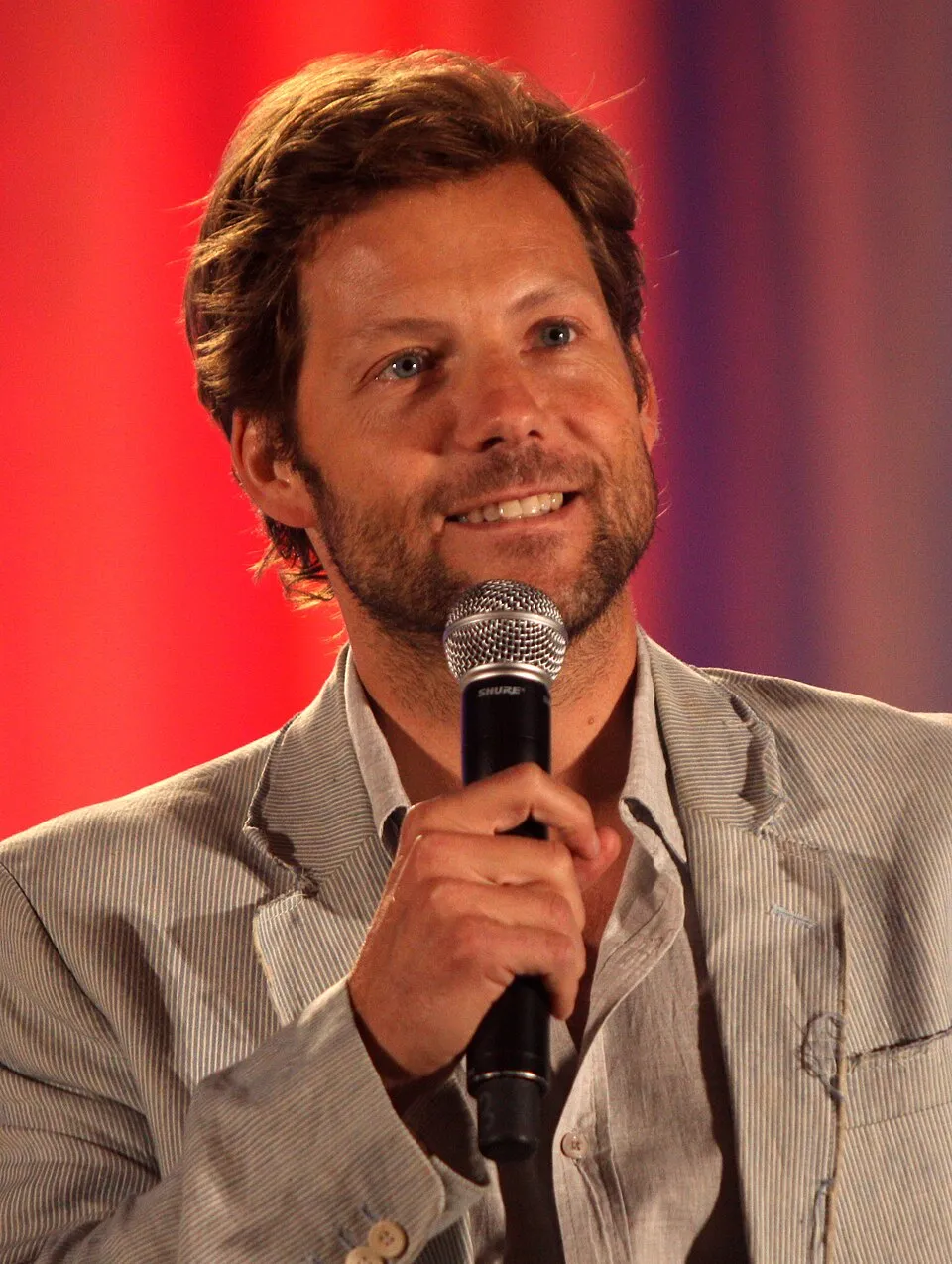 Jamie Bamber, who played Lee "Apollo" Adama, at a convention appearance.