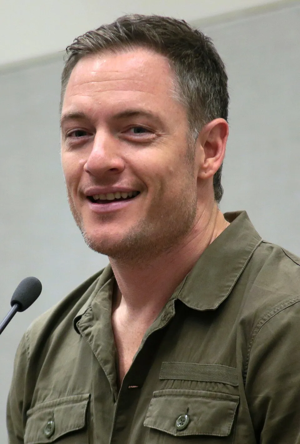 Tahmoh Penikett, who played Helo, at a convention appearance.